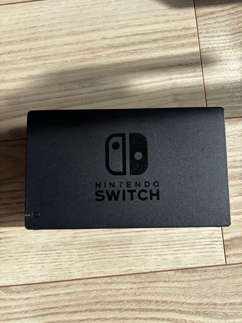 Nintendo Switch本体完品+ジョイコングリップ2個+ケースセット