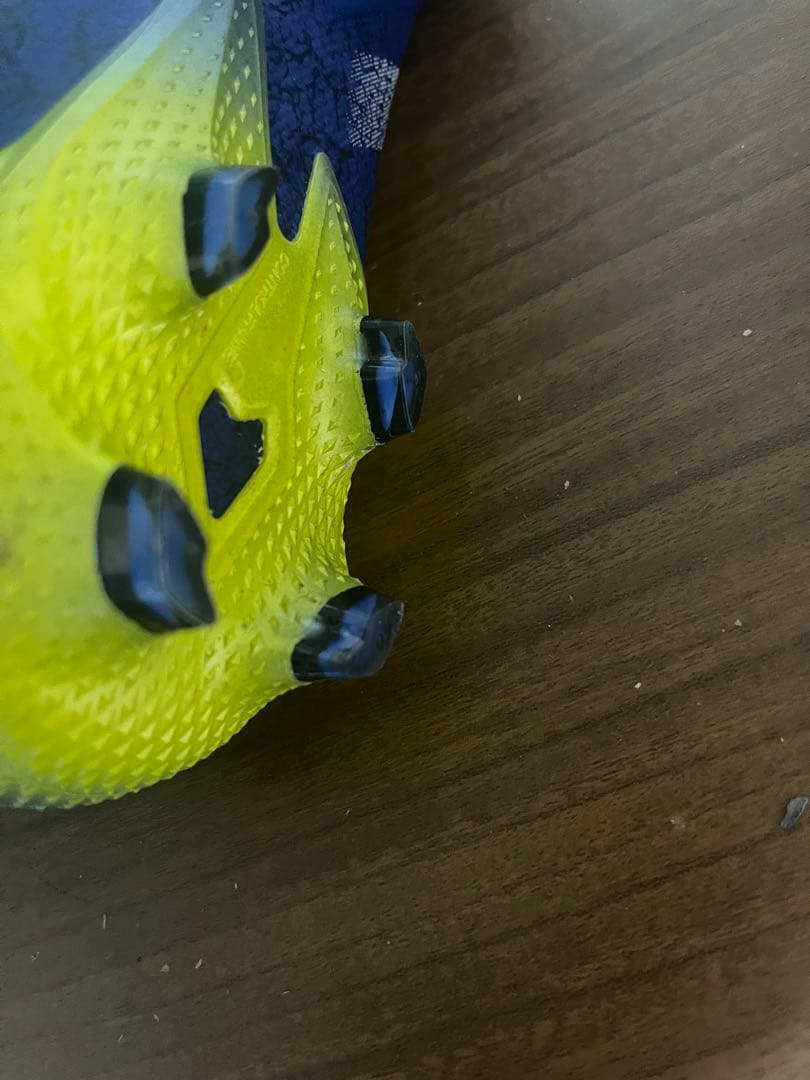 アディダス　プレデター　adidas PREDATOR サッカー　スパイク