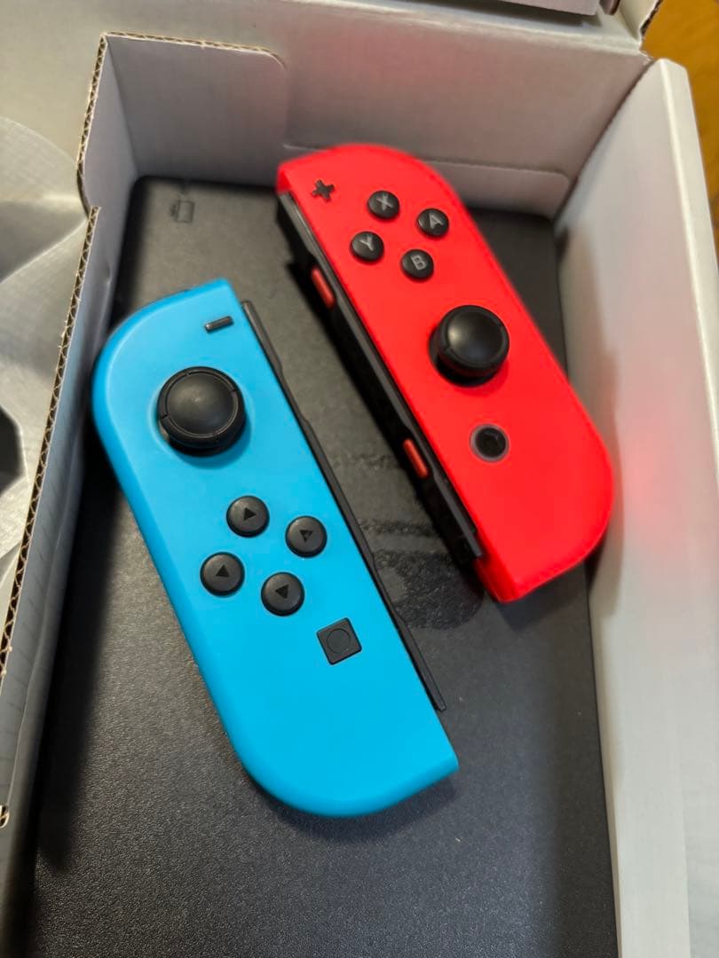 Nintendo Switch 本体 本体カバー付