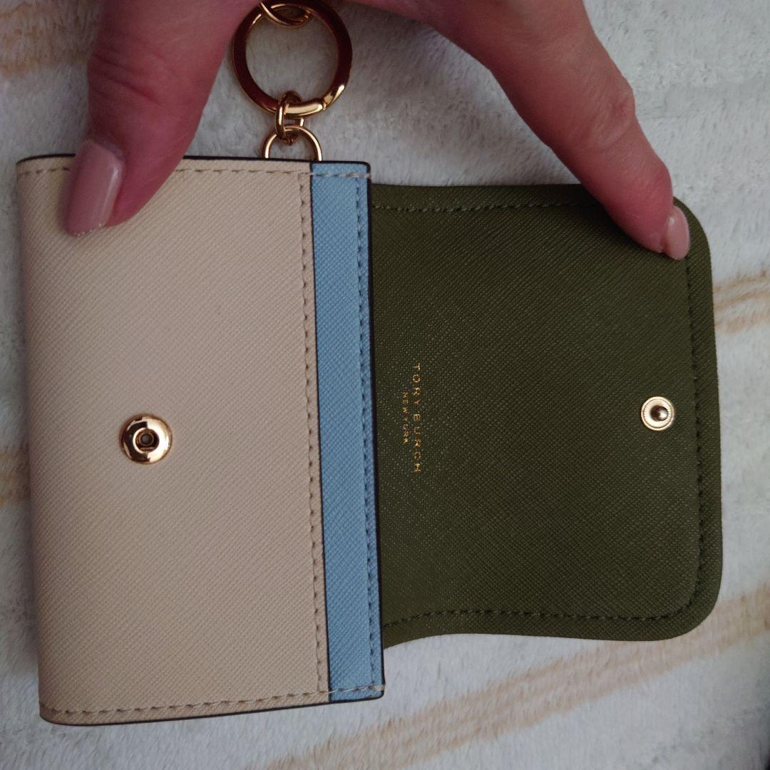 Tory Burch キーケース ベージュ/グリーン