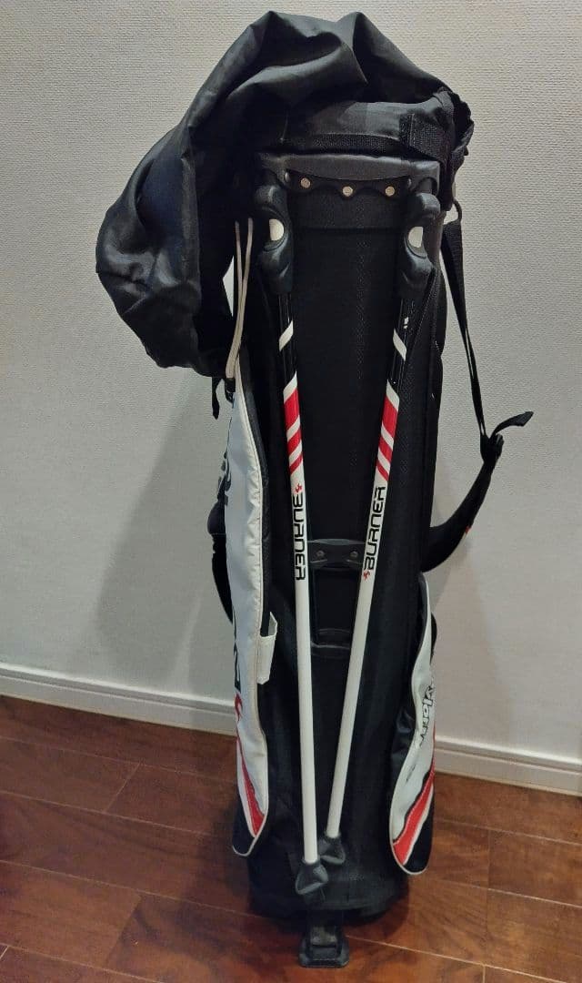 TaylorMade テーラーメイド　キャディバッグ 軽量　スタンド式