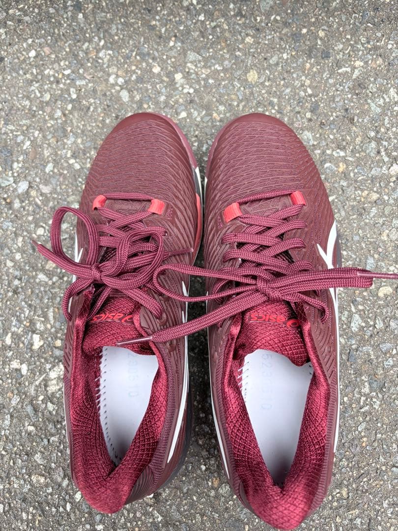 asics テニスシューズ バーガンディ 新しいタグ付き