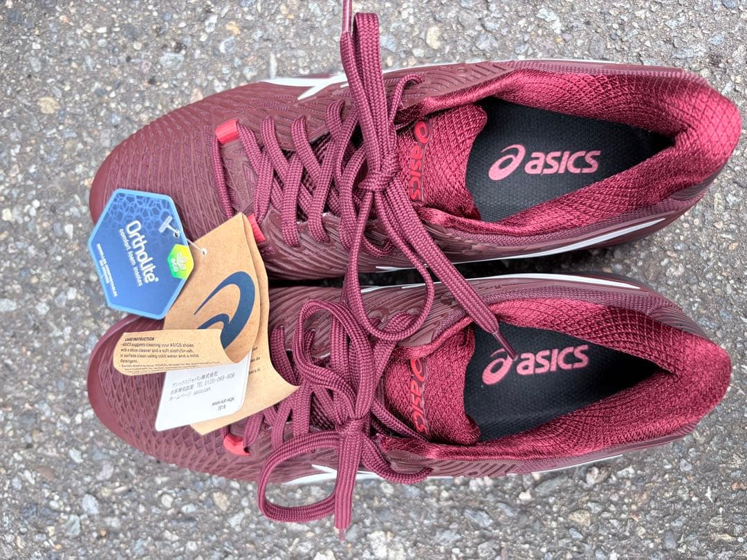 asics テニスシューズ バーガンディ 新しいタグ付き