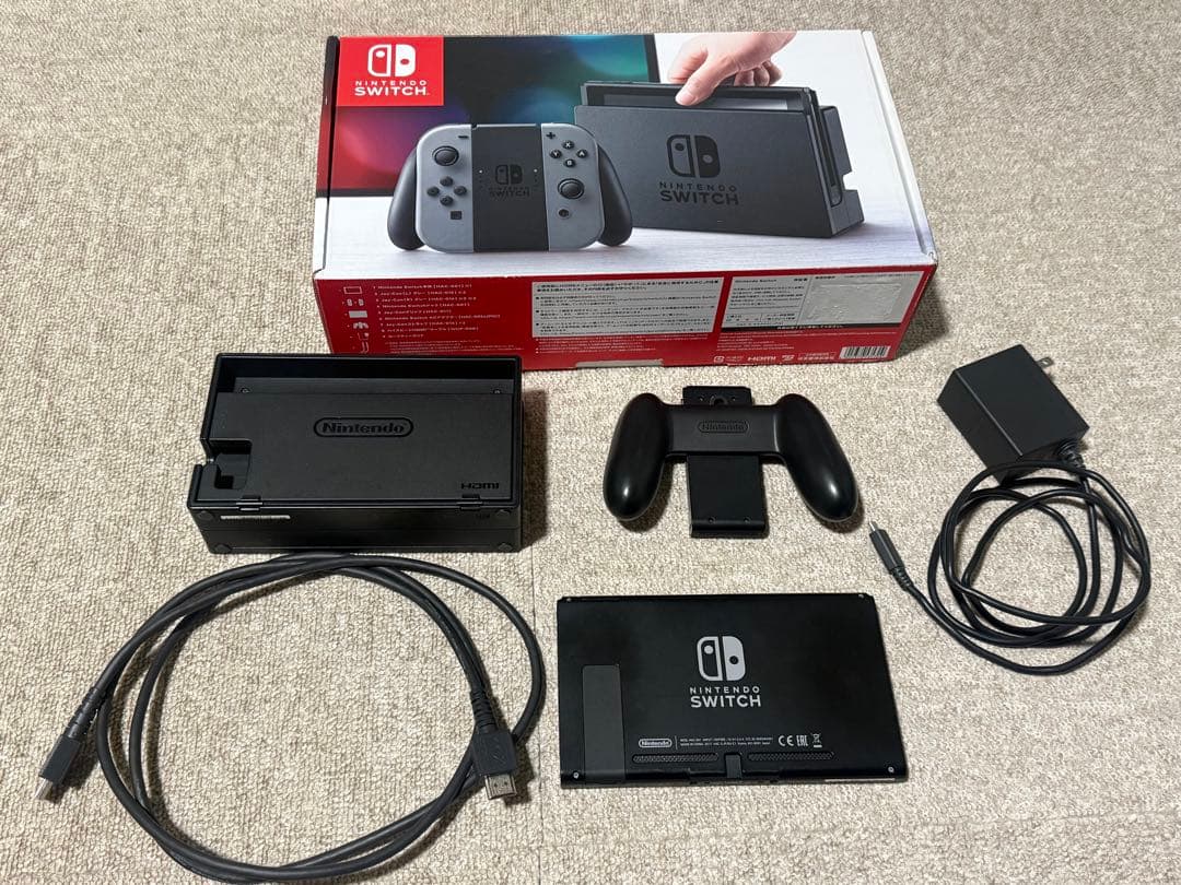 Nintendo Switch 本体 Joy-Conなし