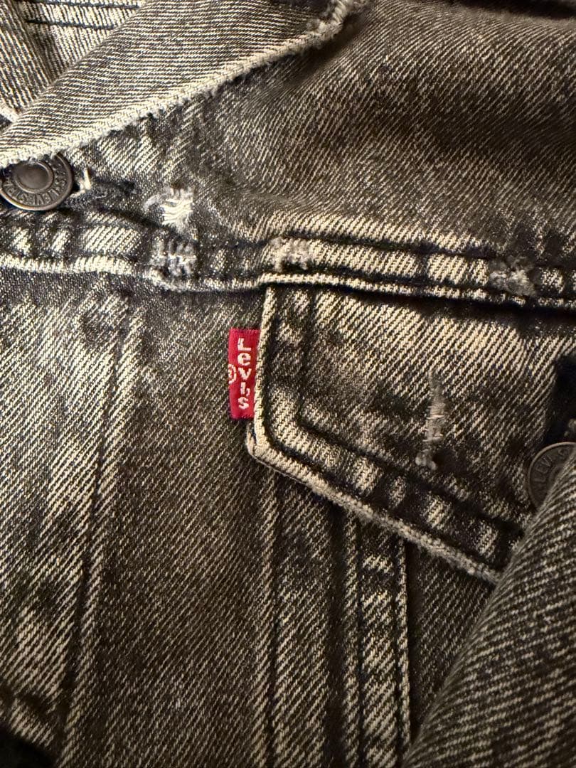 【ほぼ新品】Levi’s デニムジャケット ブラックグレー ウォッシュ加工