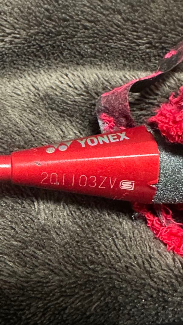 YONEX バドミントンラケット レッド/ブラック