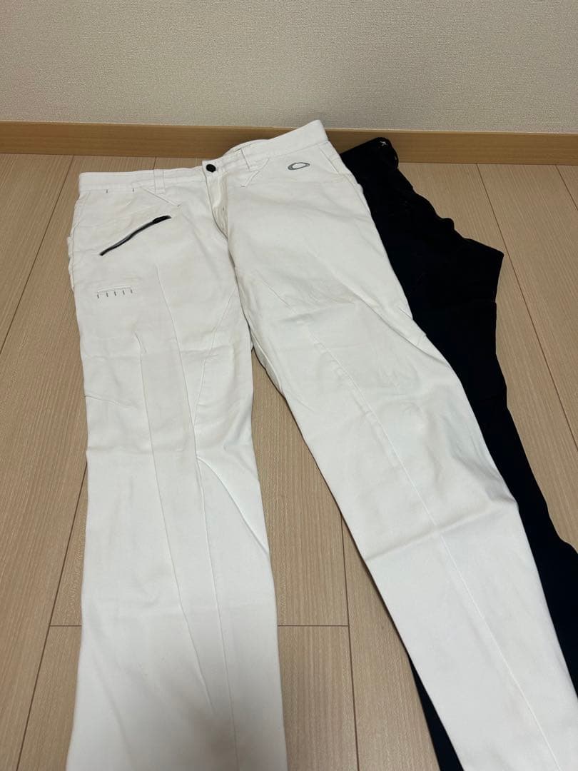 【美品】週末最終値下げ　オークリー36インチ　春秋用ホワイト＆ブラック パンツ