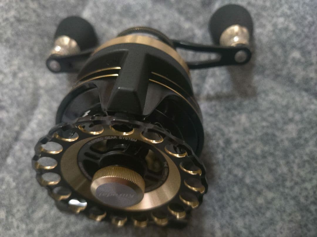 黒鯛工房のカセ筏師　チヌセレクションＺ60HG-BG（LEFT　HANDLE）
