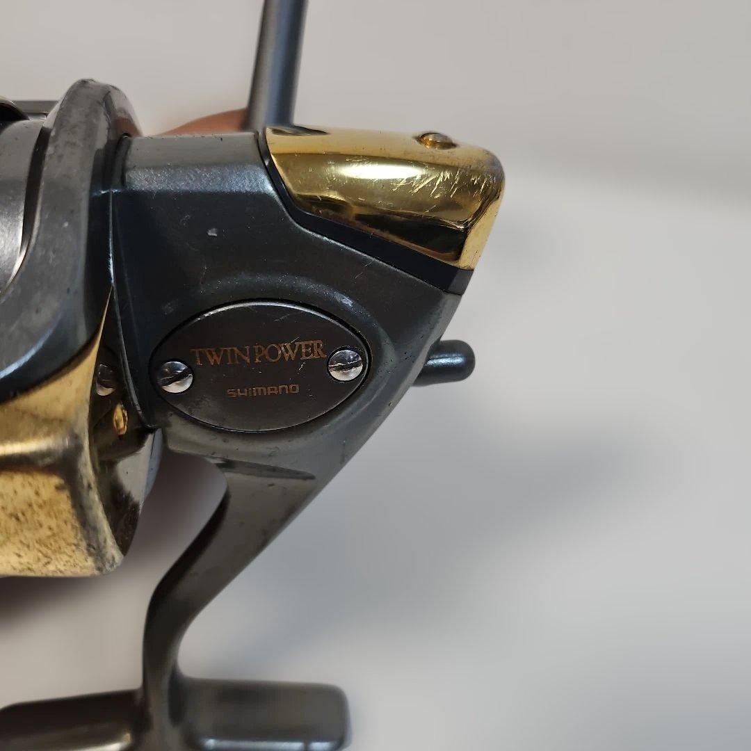Shimano Twin Power 2000 スピニングリール