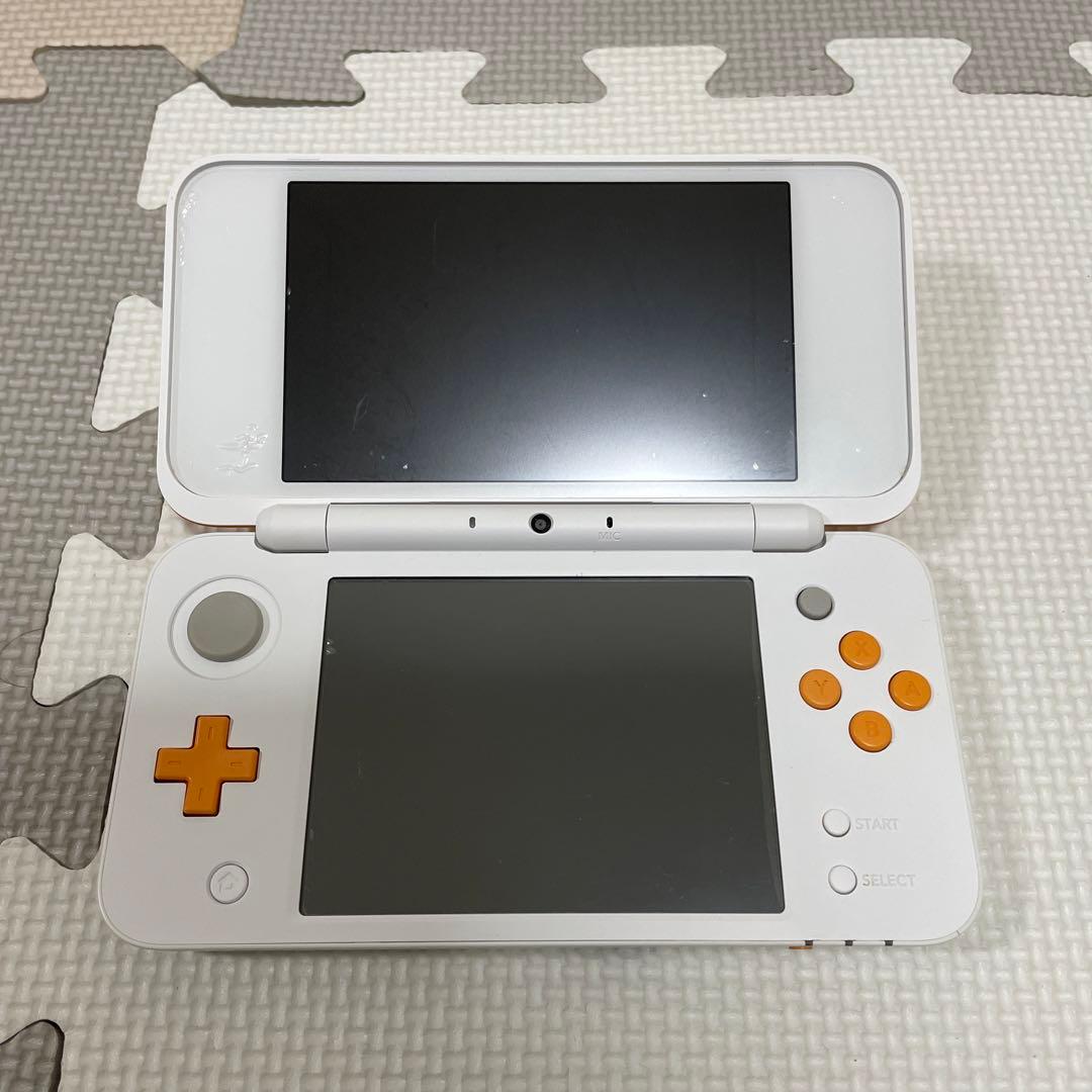 Newニンテンドー2DS LL ホワイト×オレンジ