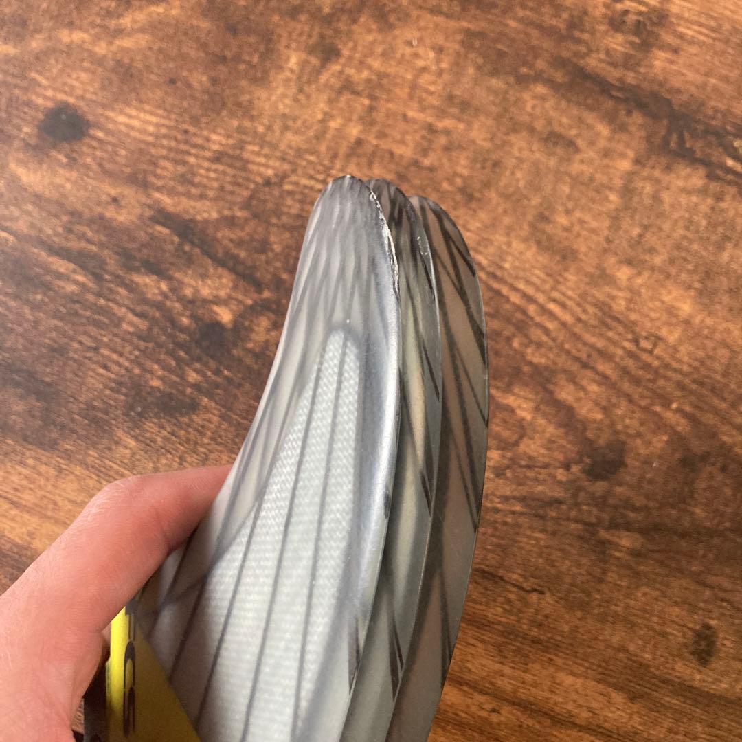 FCS II Carver サーフボードフィン Medium