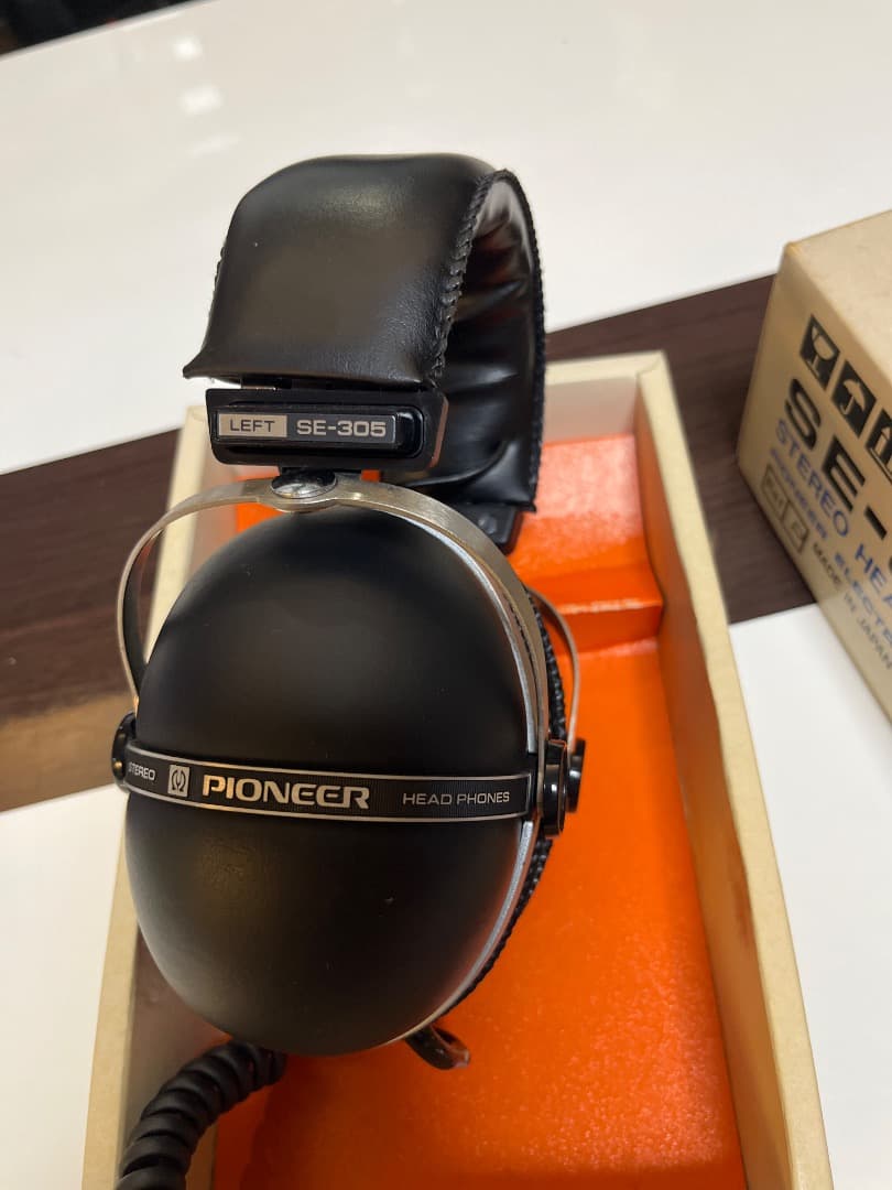Pioneer SE-305 ヘッドフォン