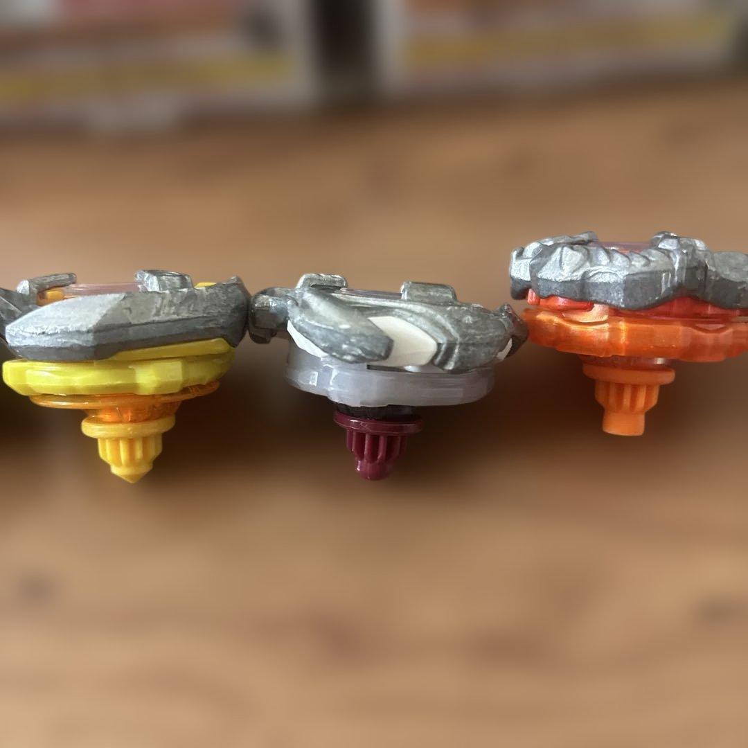 R*o様 Beyblade X ダブルエクストリームスタジアムセットベイ6個ラン