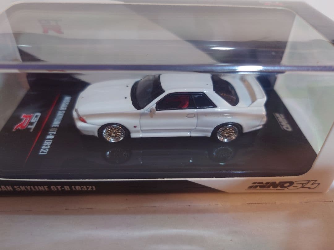 イノモデル　日産　スカイライン　GT-R R32 BNR32 1/64