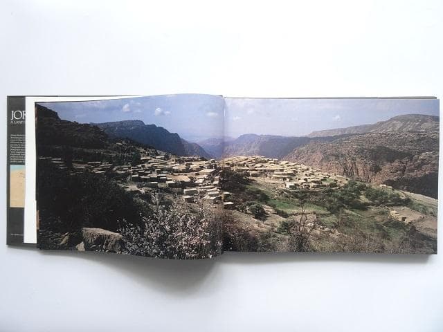 洋書◆ヨルダン写真集 本 四季折々の土地 自然 風景 景色