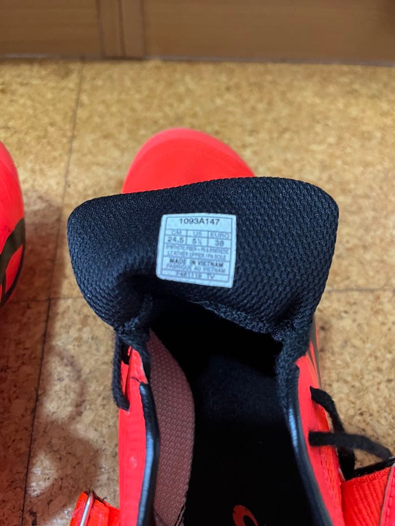 asics スパイクシューズ オレンジ ベルクロ付き