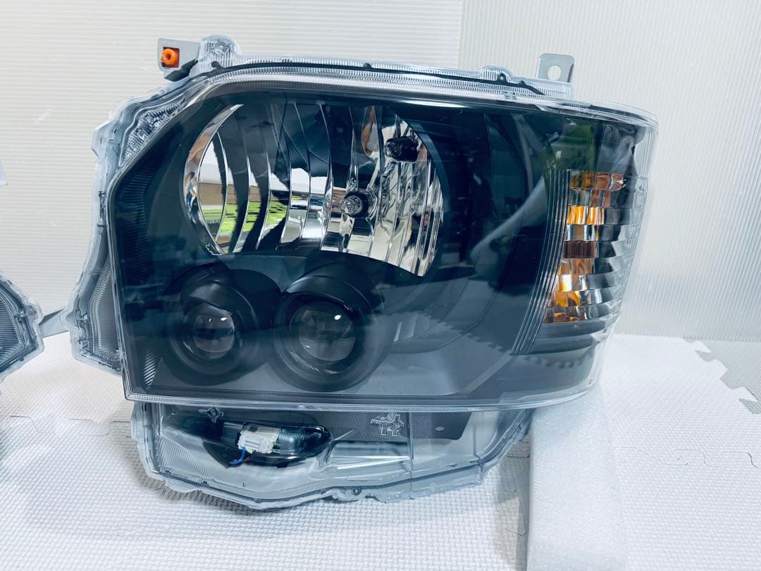 ★新車取外し★ ハイエース 純正 LEDヘッドライト インナーブラック