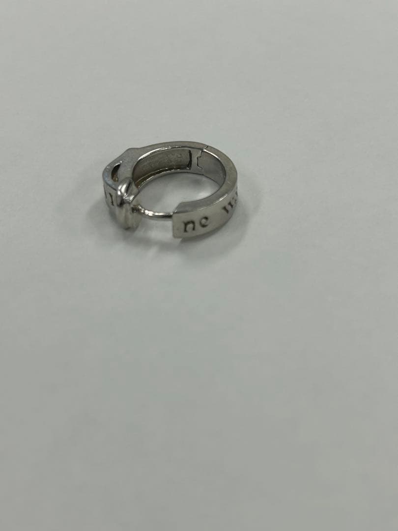 Vivienne Westeood 片耳ピアス
