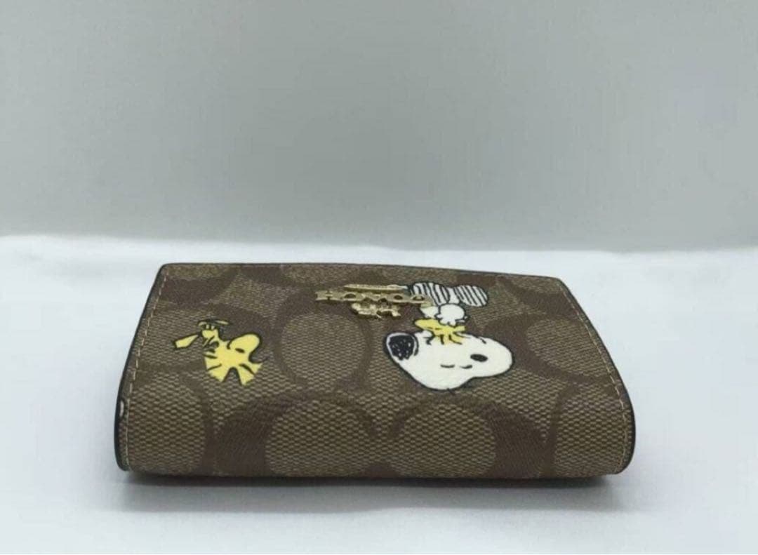 新品未使用　コーチ5連キーケース スヌーピー柄ブラウン