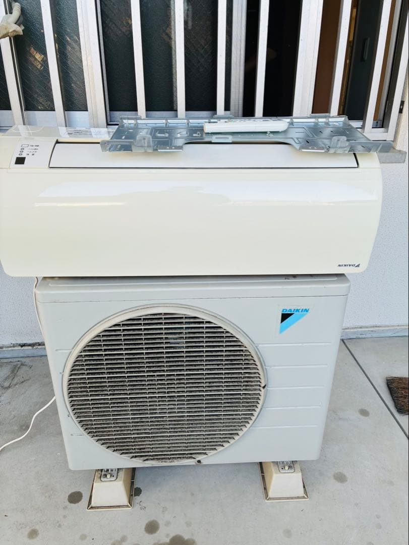 DAIKIN ダイキン ルームエアコン F22TTES-W 6畳用 2019年式