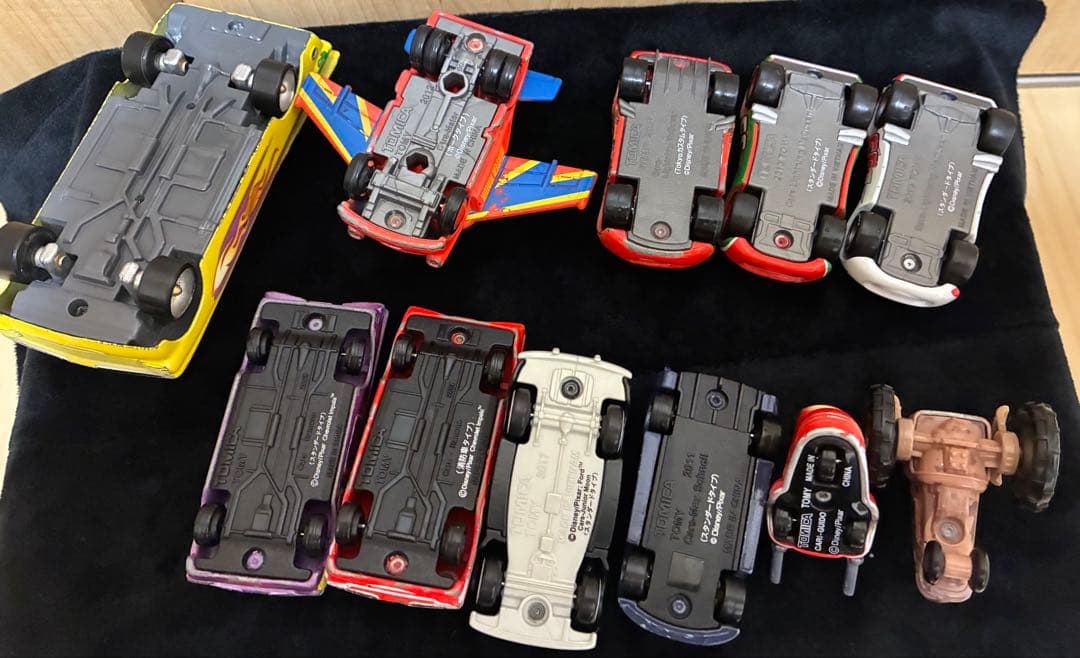 カーズ　トミカ他　11台セット