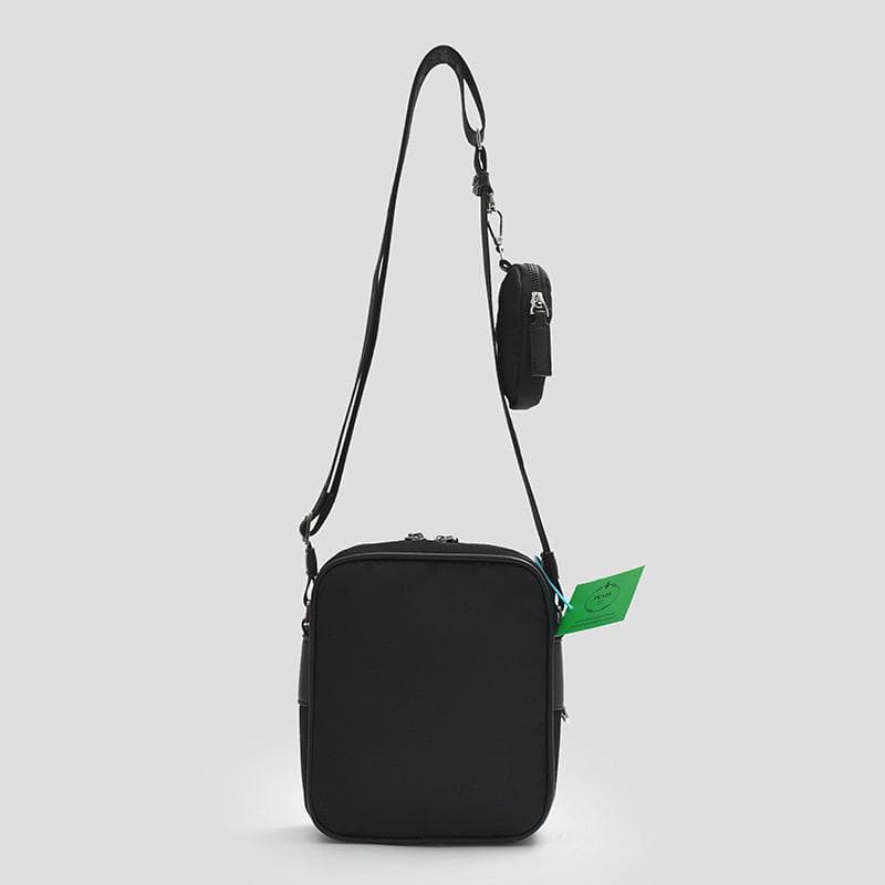 新品未使用 PRADA ブラック ナイロン ショルダーバッグ