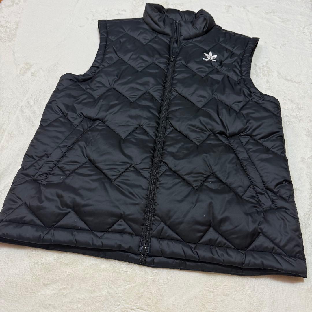 【極美品】adidas ブラック ダウンベスト　キルティングベスト　黒　L