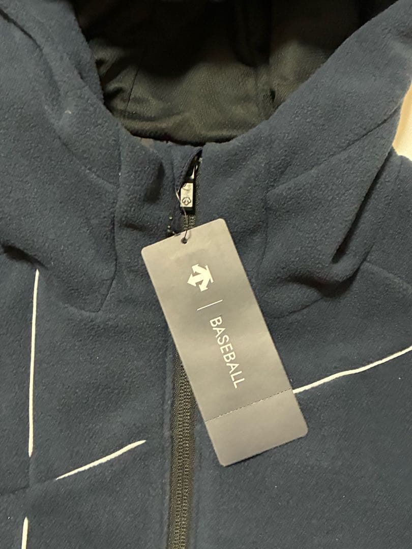 値下げ新品DESCENTE ベースボールフリースL size