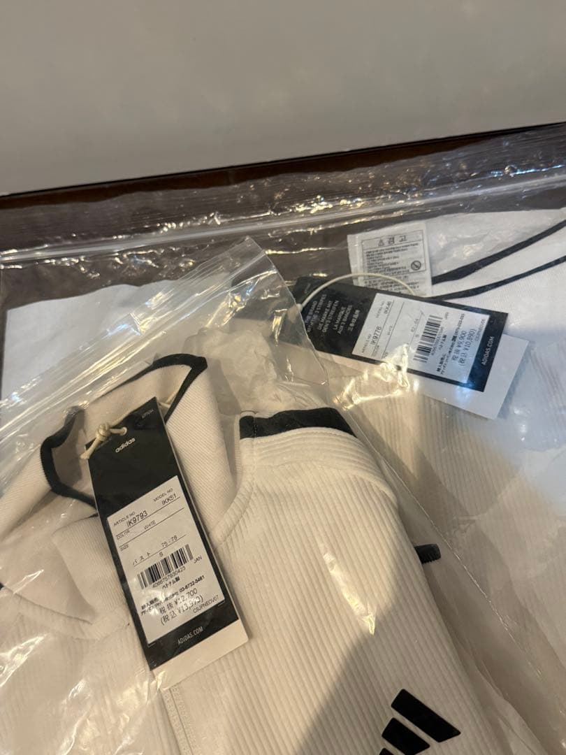 新品　adidas 3ストライプ セットアップ　S