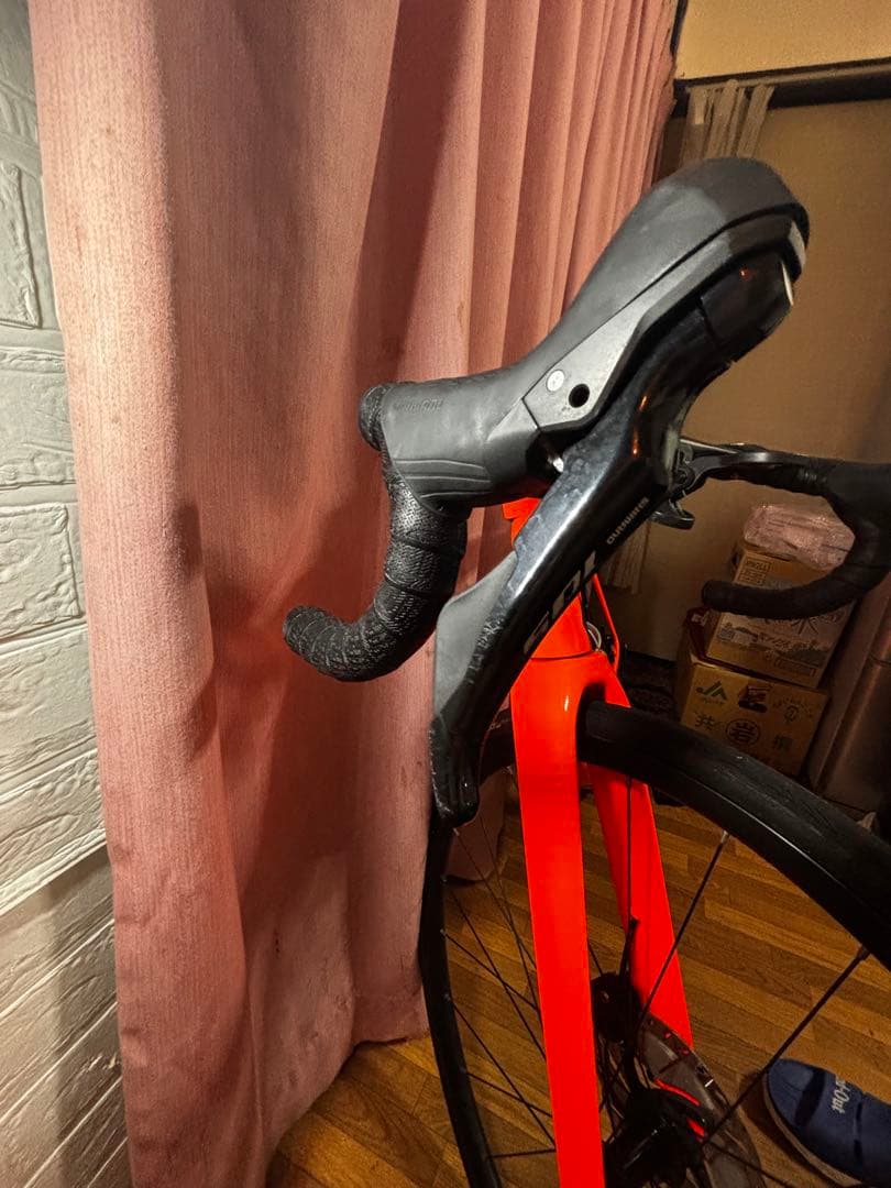 Trek ロードバイク オレンジ