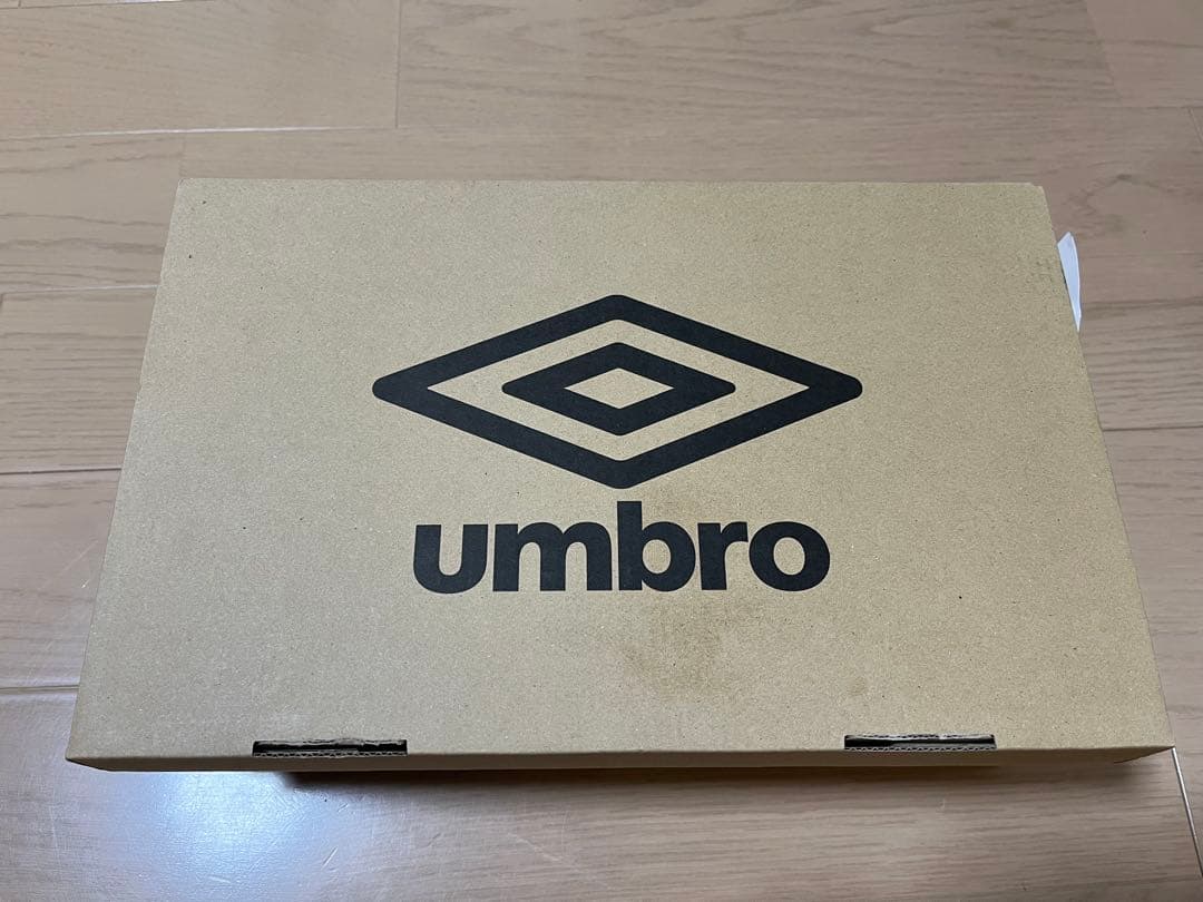 umbro アンブロ サッカー スパイクシューズ サッカー ホワイト 大特価