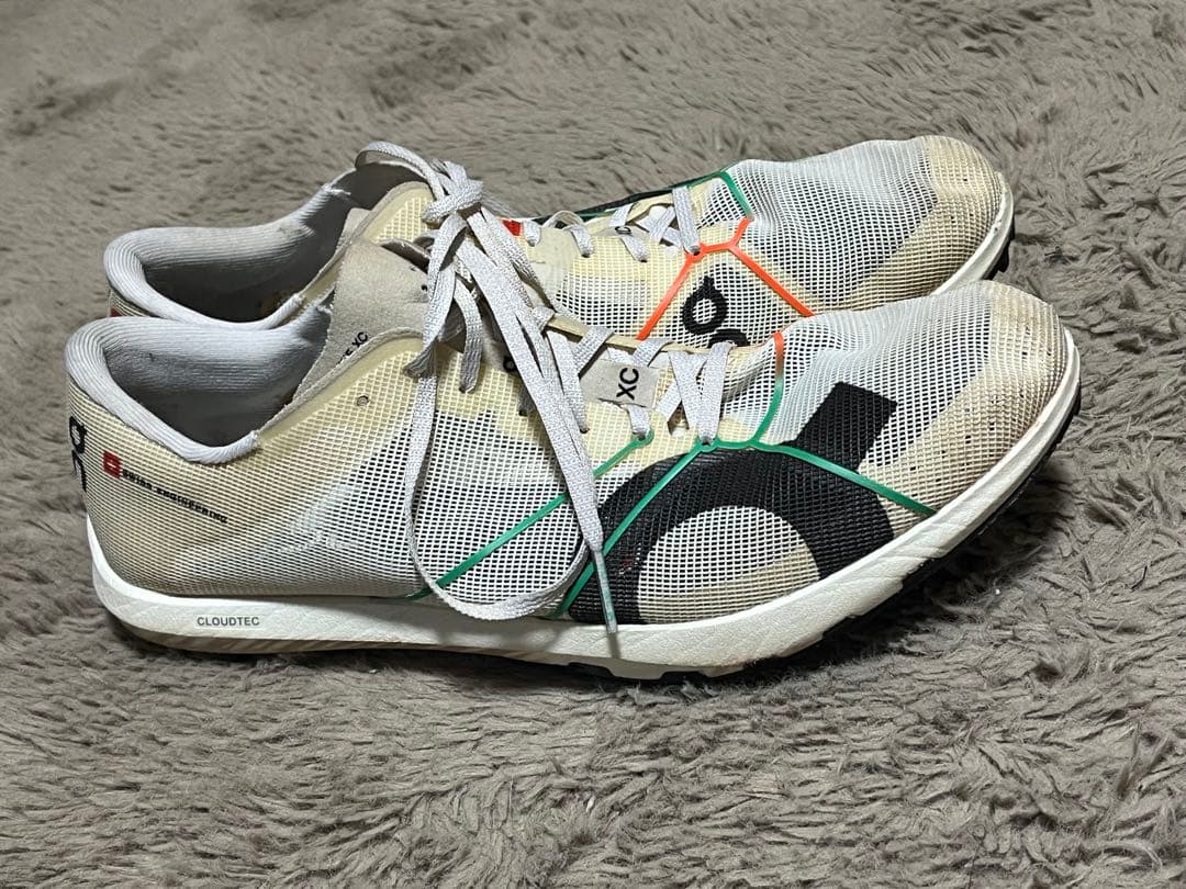 スパイク・シューズ Cloudspike XC 25.5cm