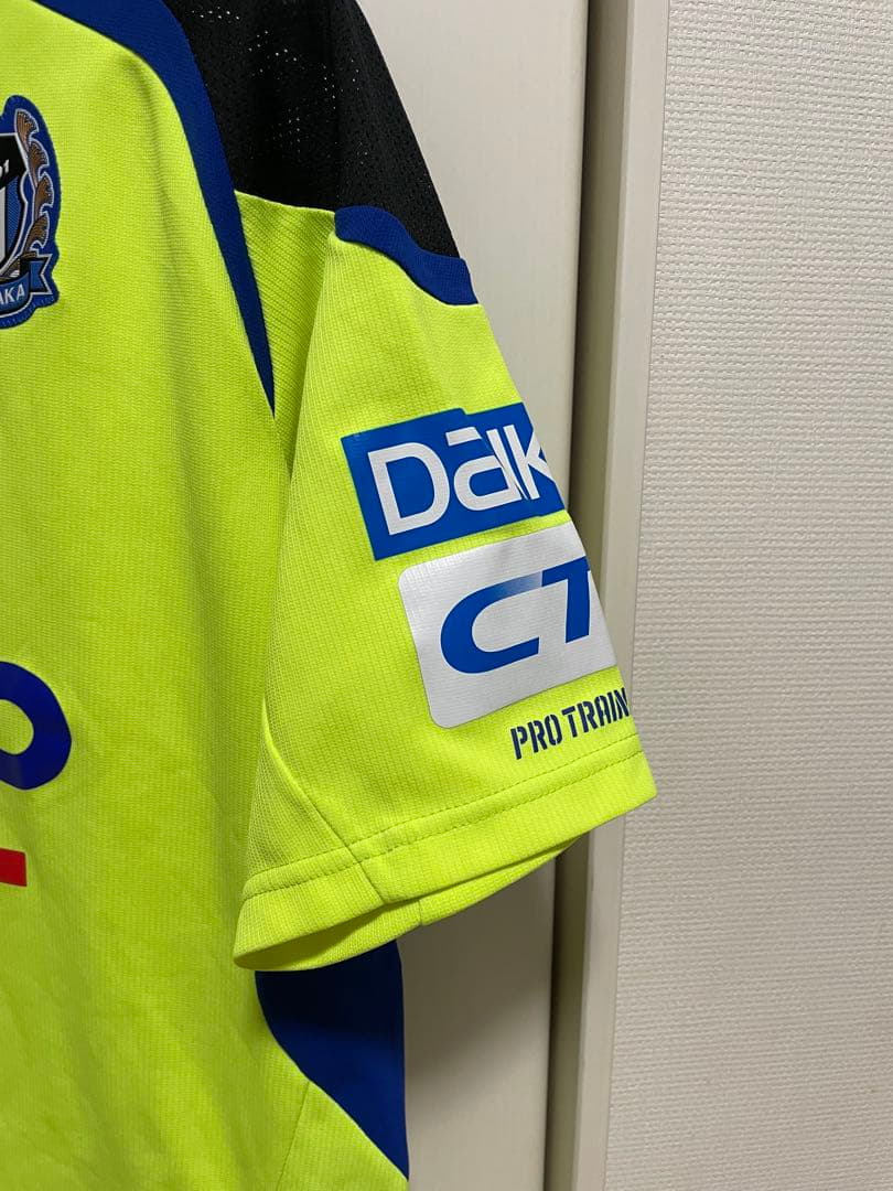 umbro ガンバ大阪支給品トレーニングユニフォーム