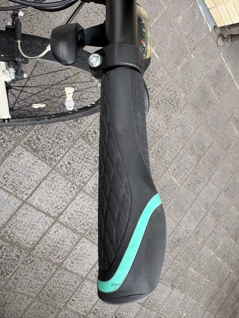 【17,000円相当の付属品付き】Bianchi C-SPORT 1 ホワイト