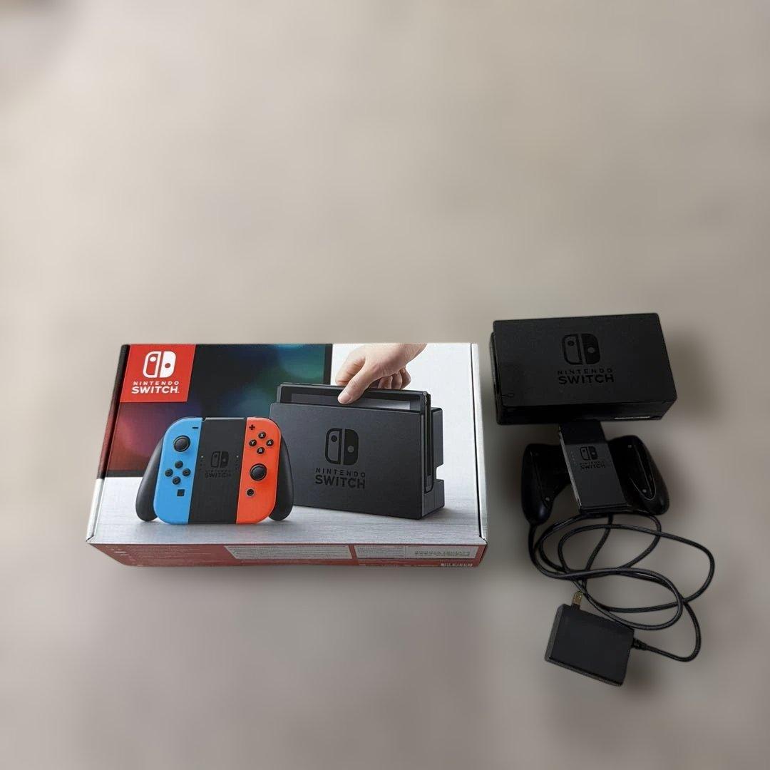NINTENDO　SWITCH本体　付属品＆箱あり