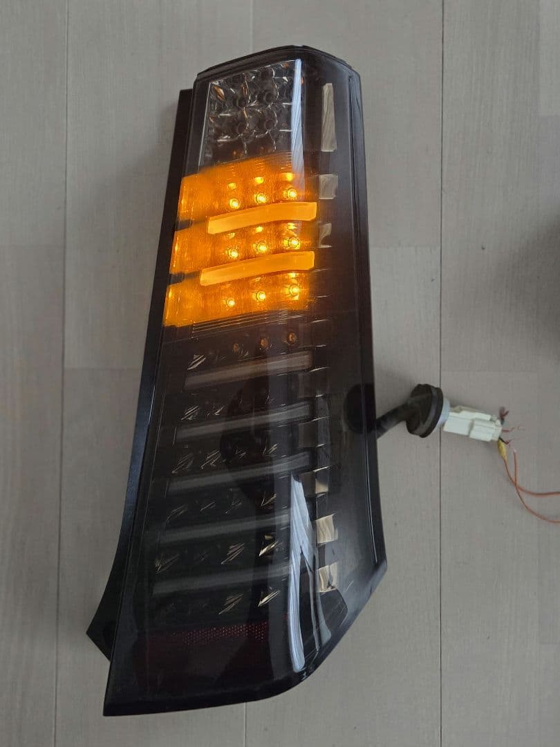 ワゴンRスティングレーMH23S　ヴァレンティ LED テールライト