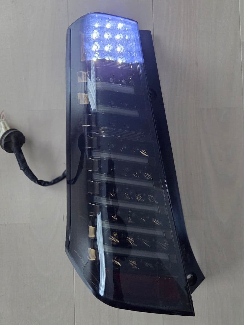 ワゴンRスティングレーMH23S　ヴァレンティ LED テールライト