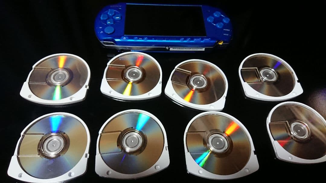 PSP-3000最終型　本体 ソフト8本付き
