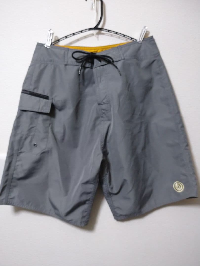 値下げ ☆ VOLCOM 水着 サーフパンツ 30 グレー