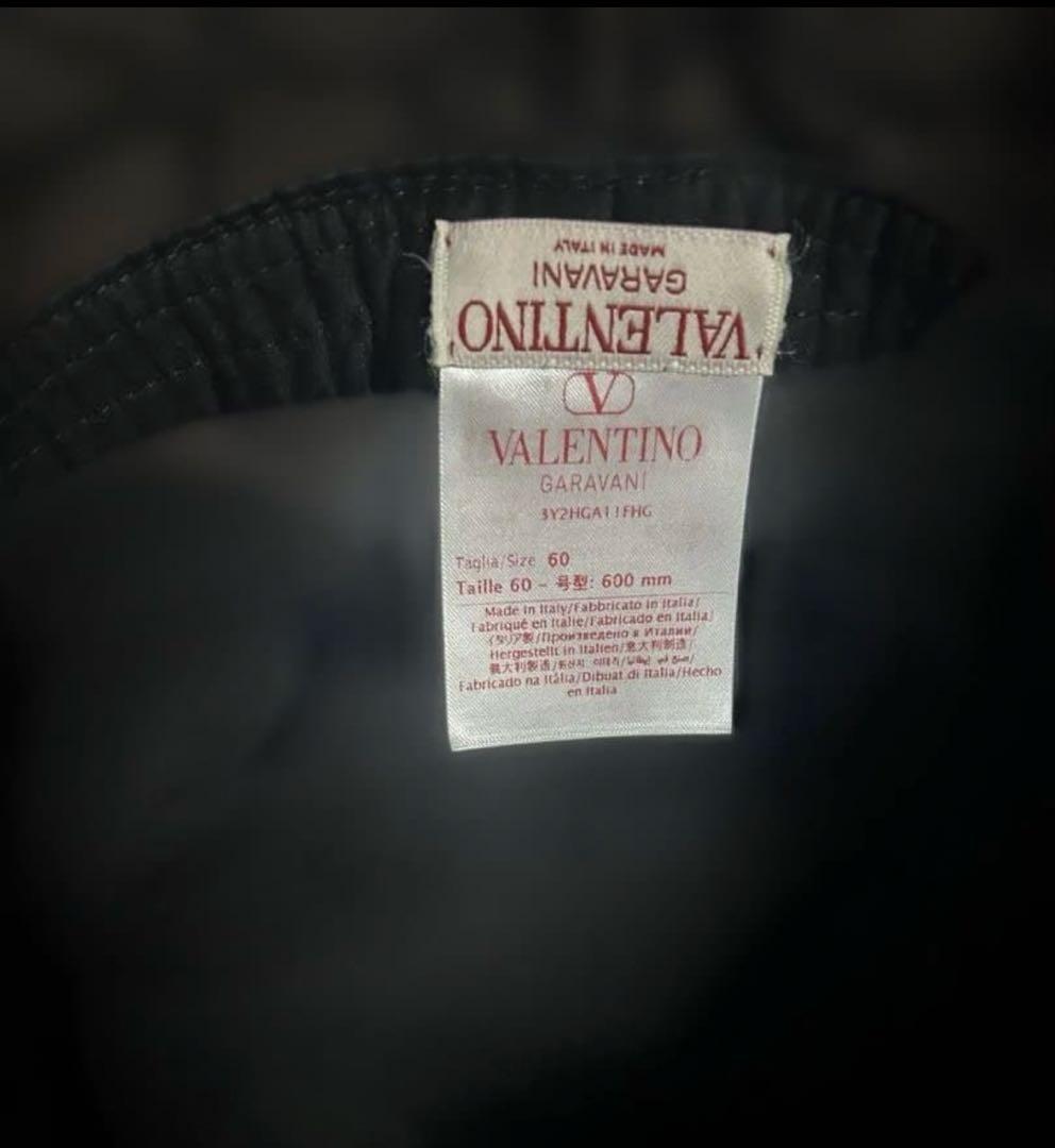 VALENTINOバケットハット