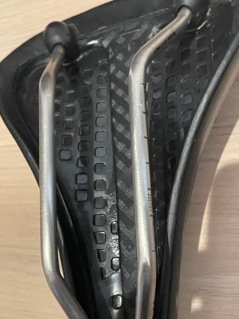 Selle Italia MILANO FLITE BONNIE黒 サドル