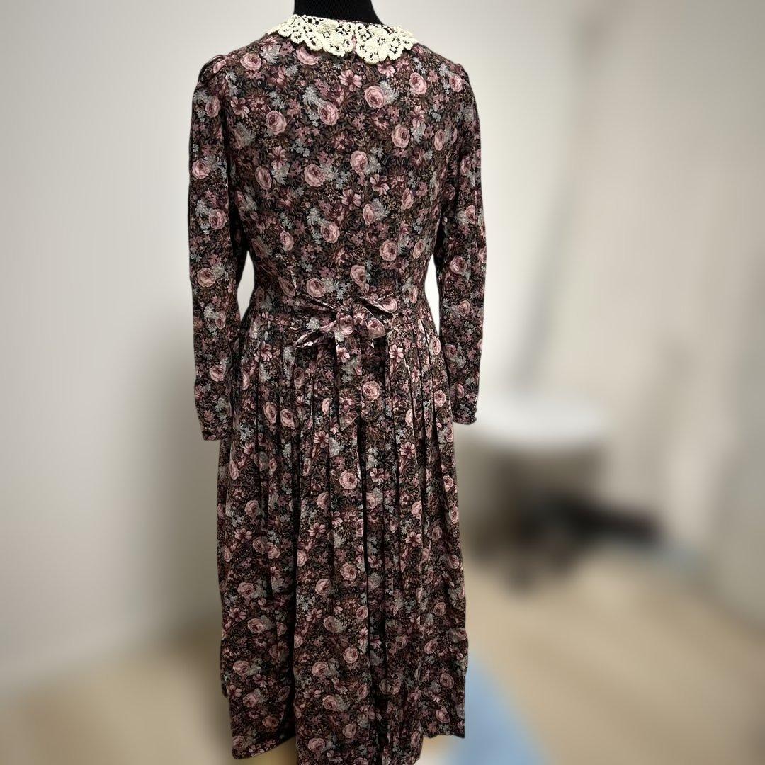 ローラアシュレイ　花柄　ワンピース　襟付き　9号