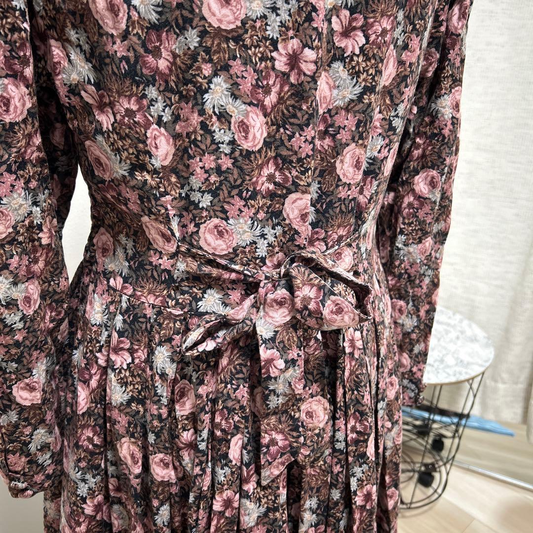 ローラアシュレイ　花柄　ワンピース　襟付き　9号