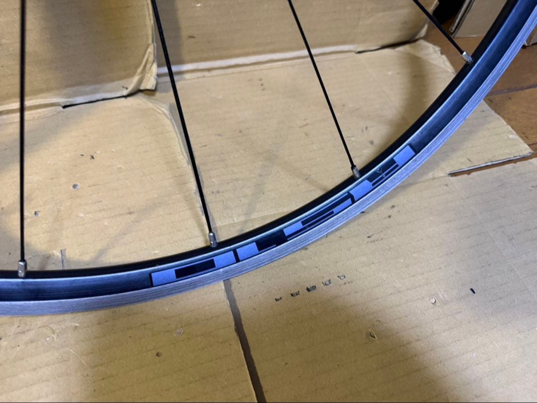 シマノ　WH-RS10 ロードバイク　クリンチャーホイール