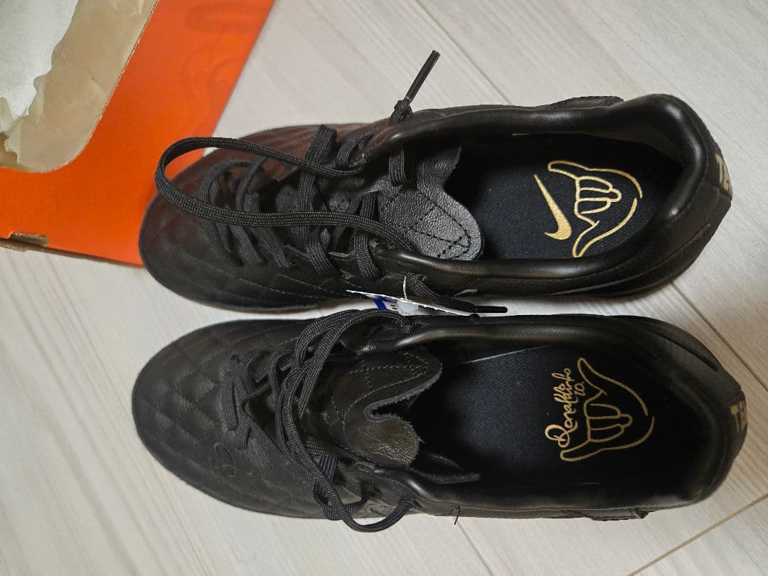 シューズ NIKE TIEMPO 10 FINALE 10R IC