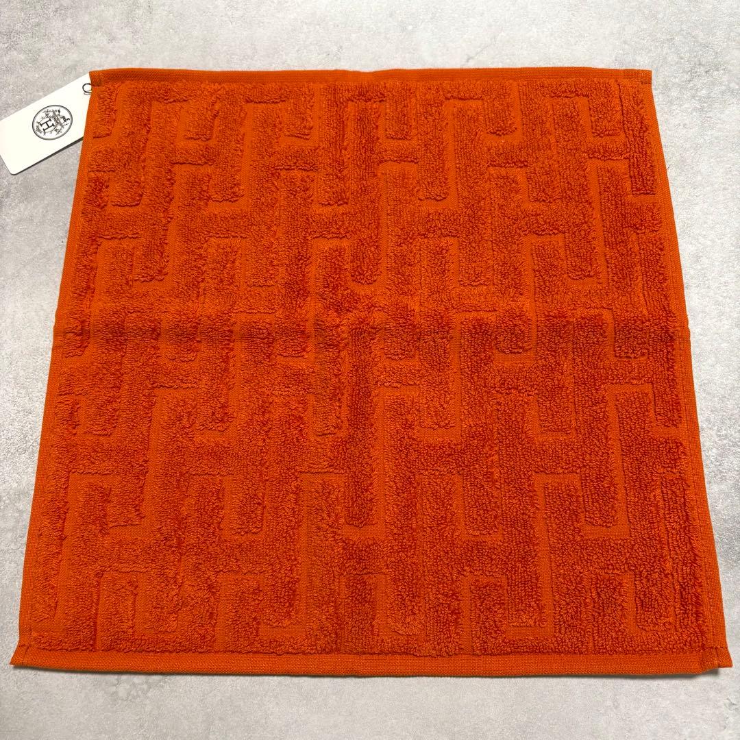 未使用！【箱・タグ付き】HERMES カレ・タオル 《ステアーズ》 ハンカチ