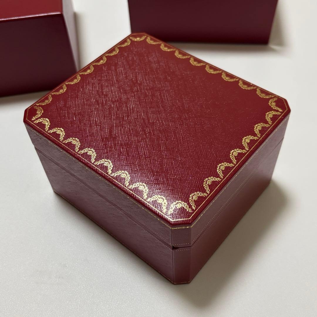 美品　カルティエ　腕時計　ウォッチ　ケース　空箱　現行品