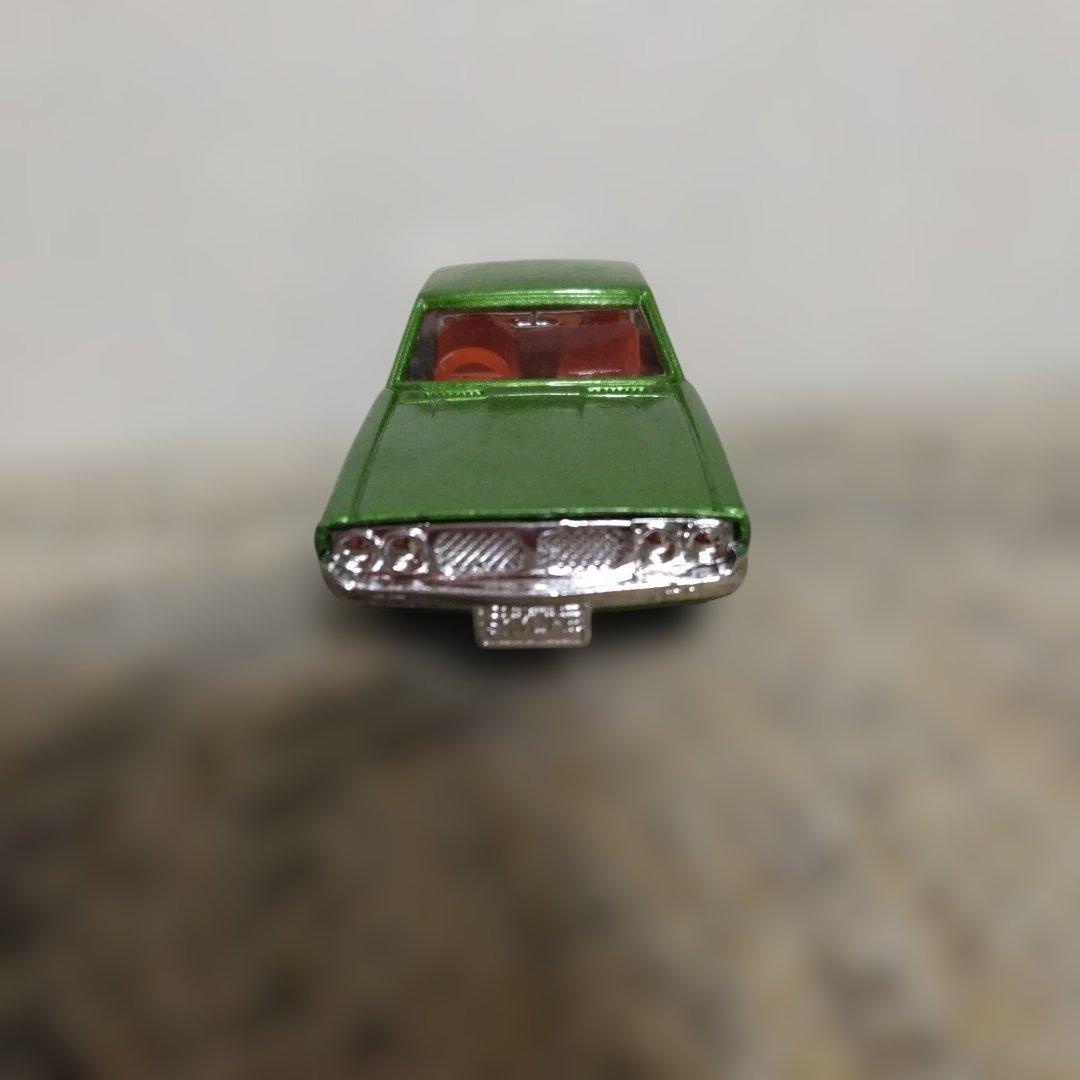 トミカ黒箱　82　ニッサンスカイライン2000CT－X