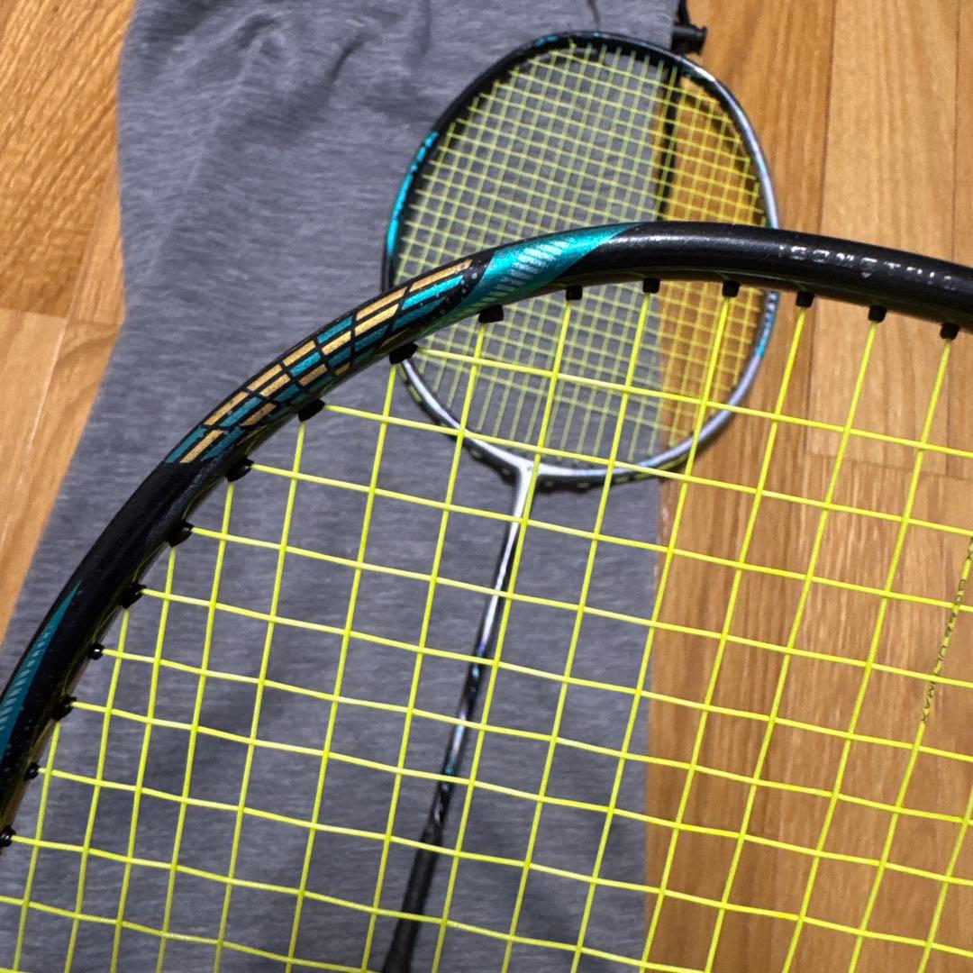 YONEX バドミントンラケット　アストロクス88S PRO 4UG5 2本