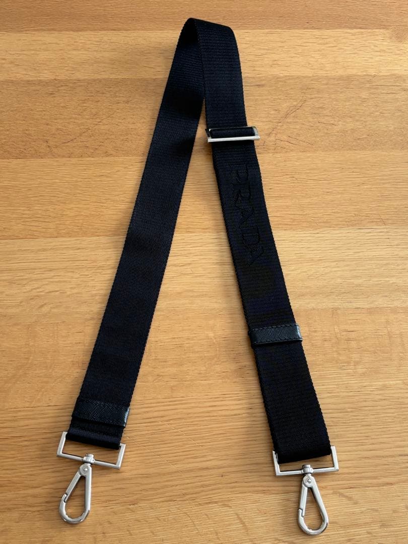 PRADA ブラック ショルダーストラップ